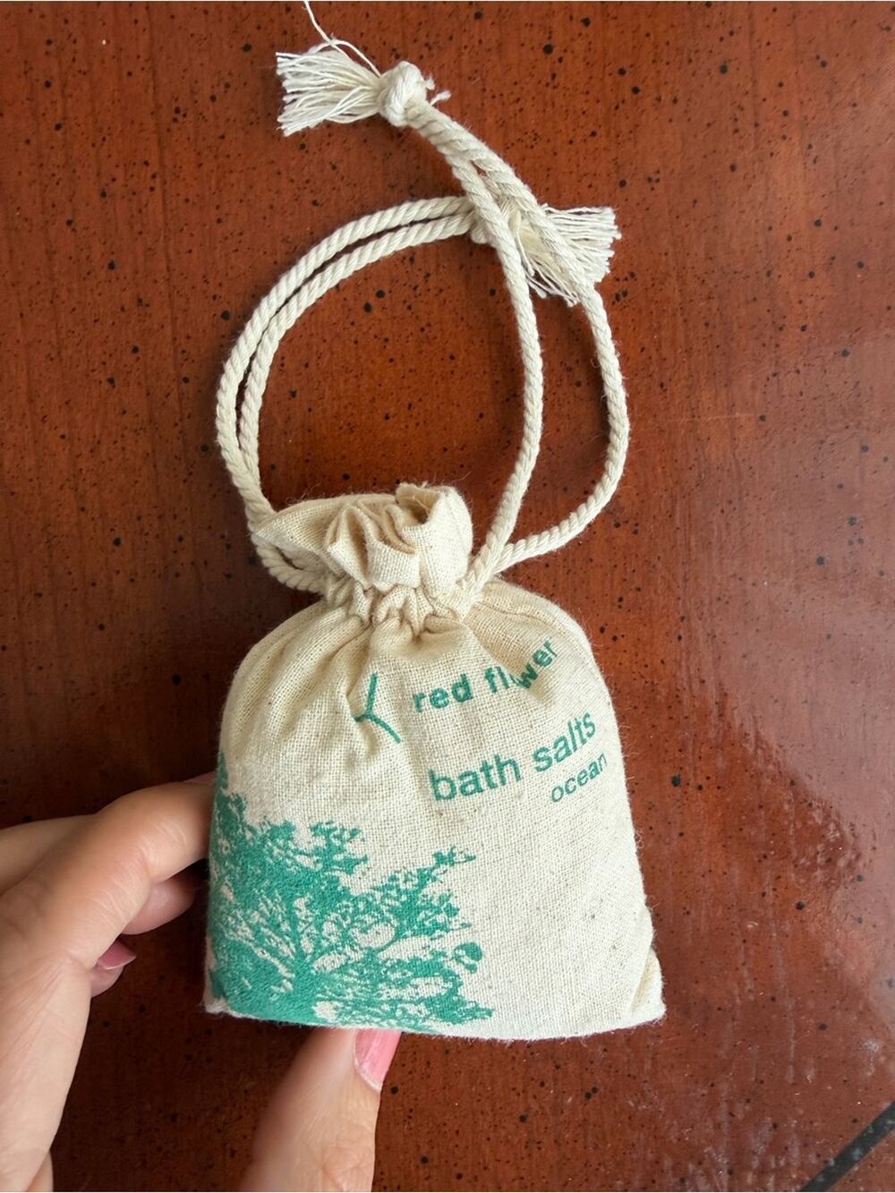 🗽Red Flower Bath Salts Sachet - Natural Cream with Teal Print